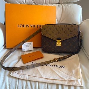 ***SOLD***NEW!! Authentic Louis Vuitton Pochette Métis Monogram Reverse